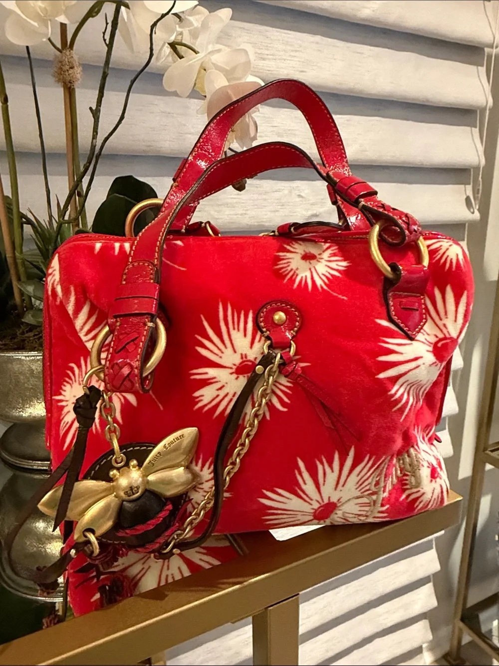 VTG EUC Juicy Couture Red and White Floral Velvet Satchel w Gold Bee Charmware